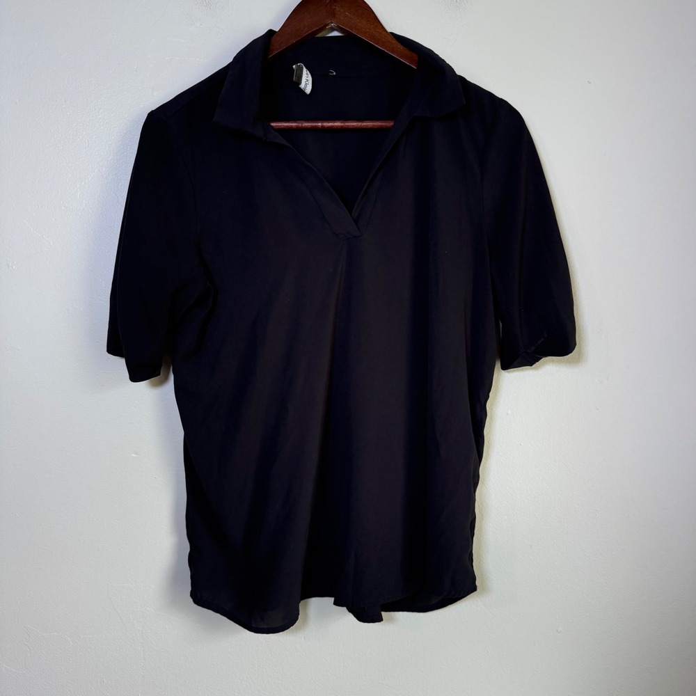 Calvin Klein V-Neck Short Sleeve Minimalist Polo‎ Top Size Medium Black